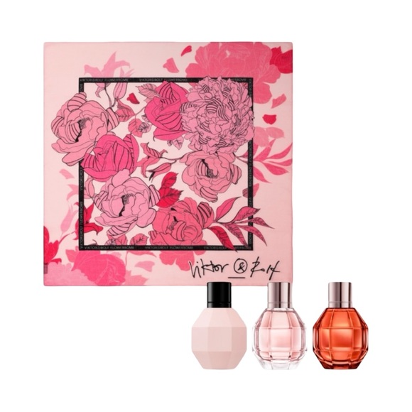 Viktor & Rolf Flowerbomb 4 Piece Gift Set of 1 Scarf & 3 Mini Fragrances